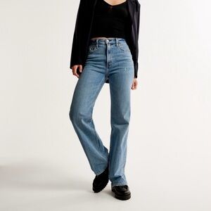 NWT Abercrombie High Rise 90’s Relaxed Jeans